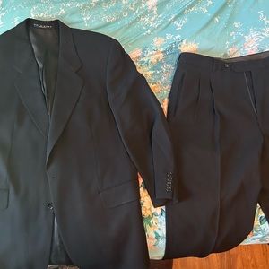 Hugo Boss black mens suit 46R